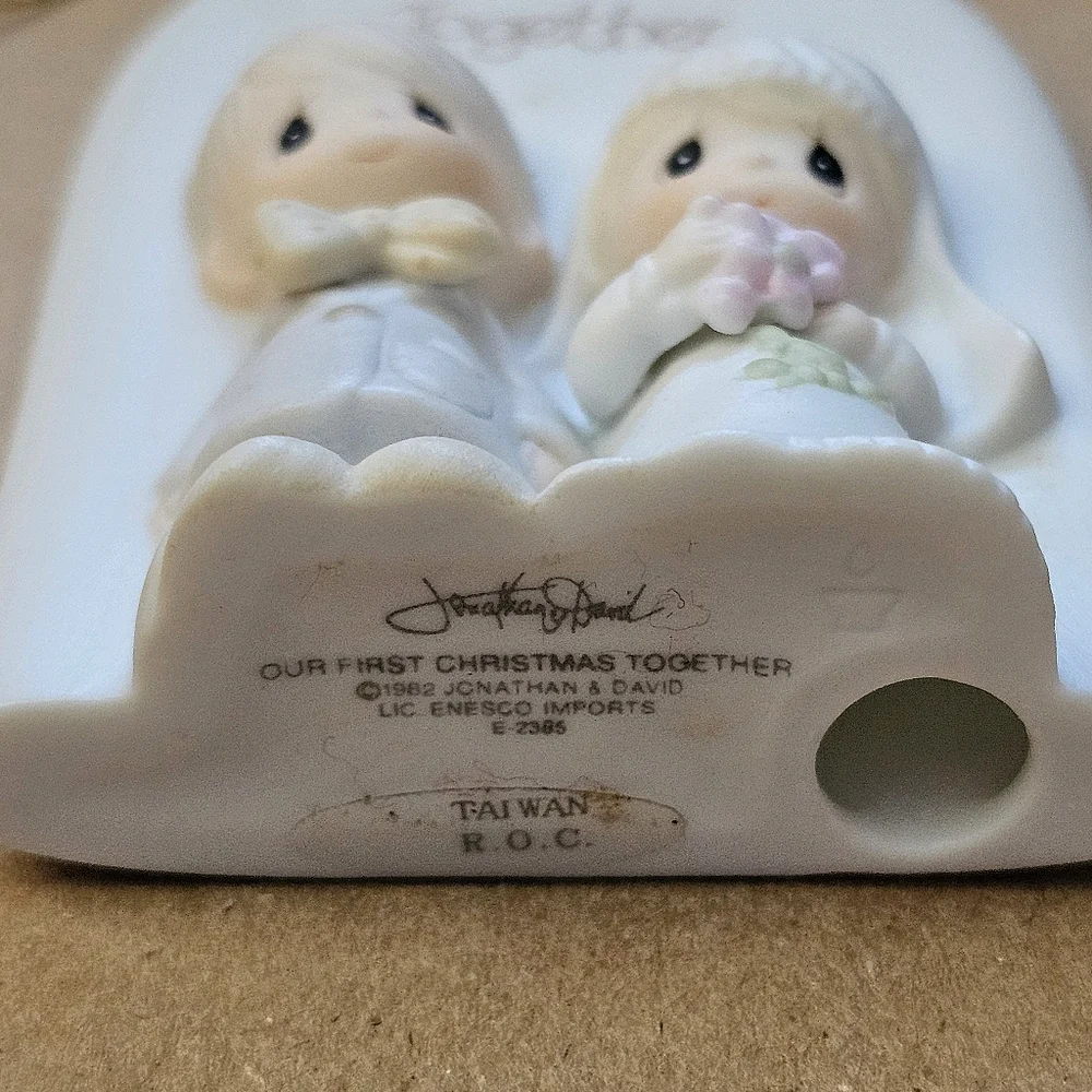 Precious Moments™ 1982 "Our First Christmas Together" Ornament #E-2385 - Picture 4 of 12